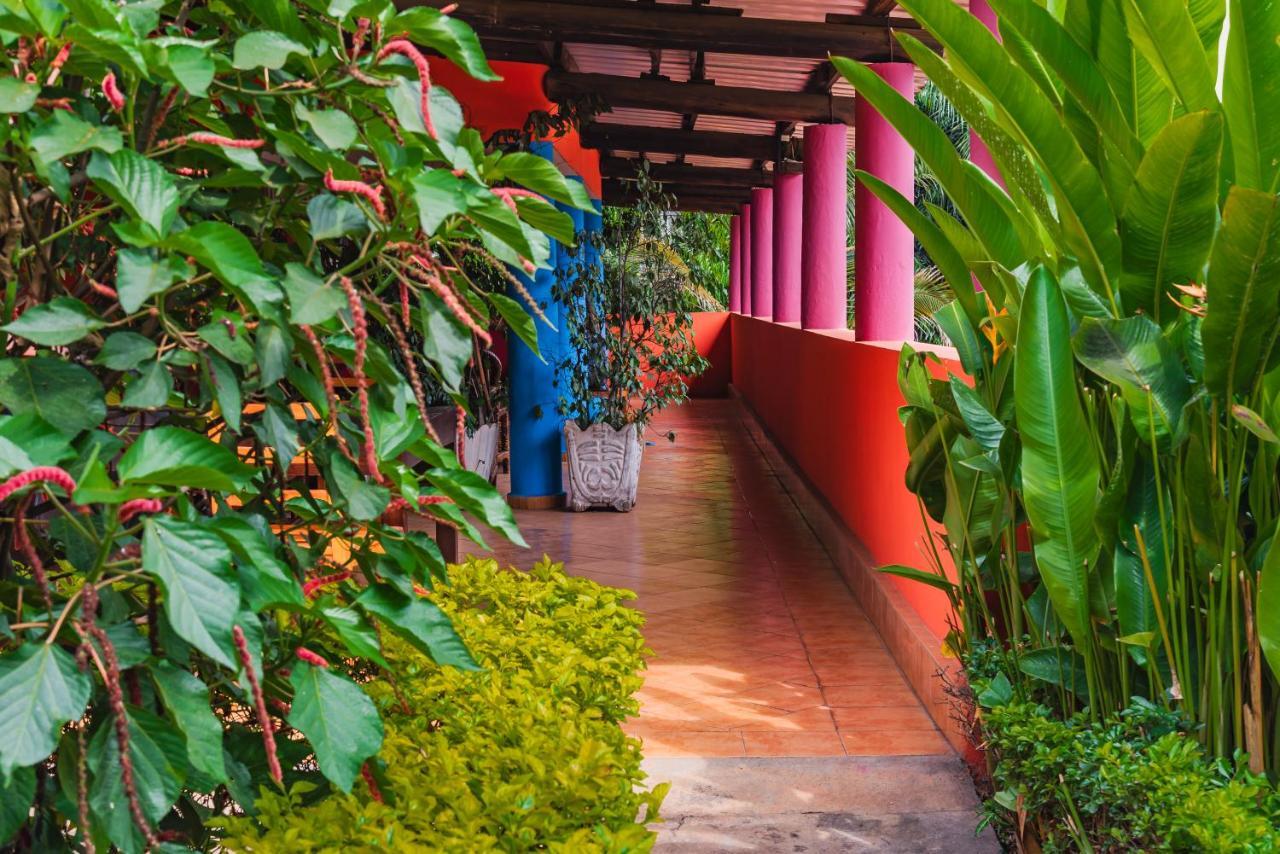 Aparthotel Jardin Tropical Бужумбура Экстерьер фото