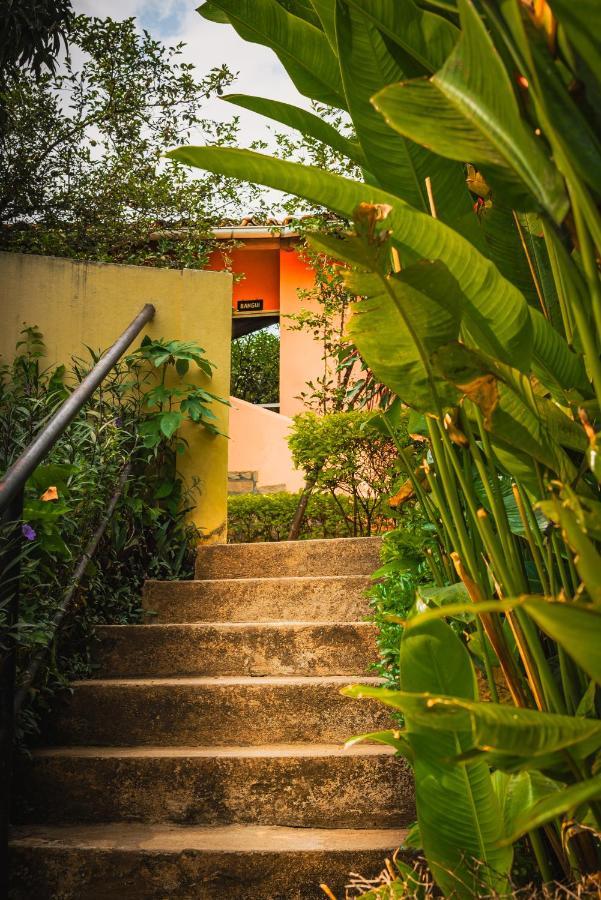 Aparthotel Jardin Tropical Бужумбура Экстерьер фото
