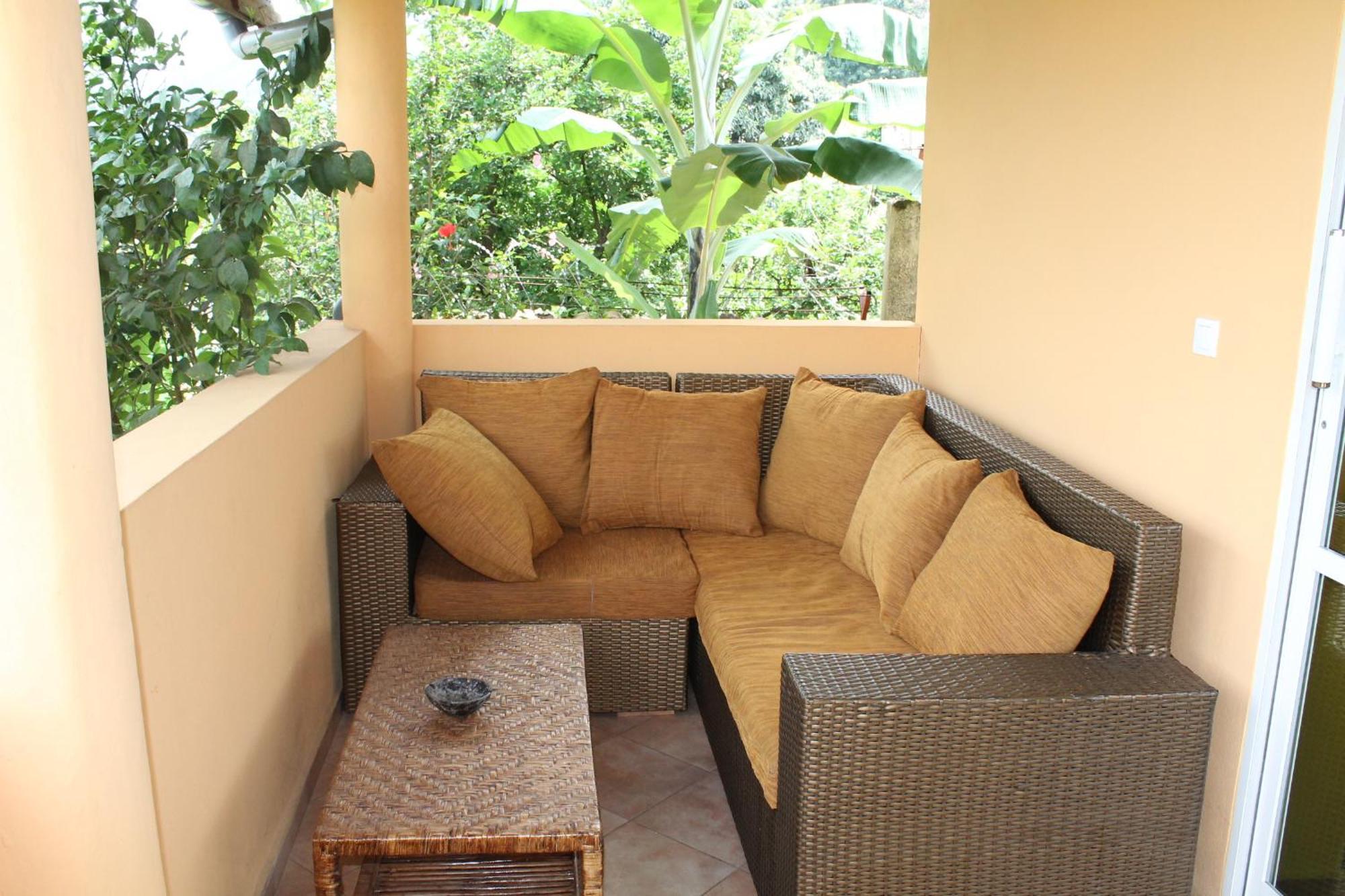 Aparthotel Jardin Tropical Бужумбура Экстерьер фото