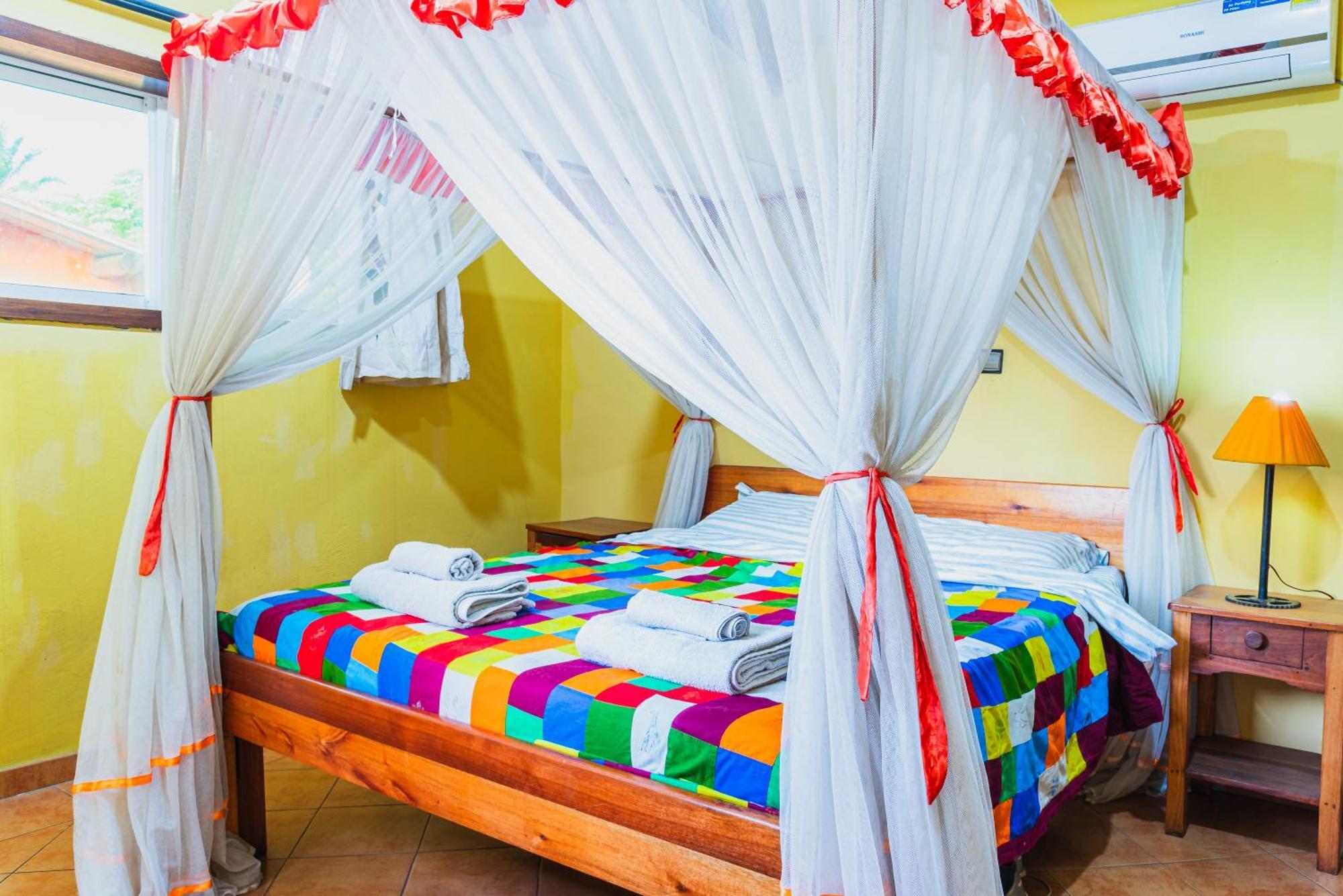 Aparthotel Jardin Tropical Бужумбура Экстерьер фото